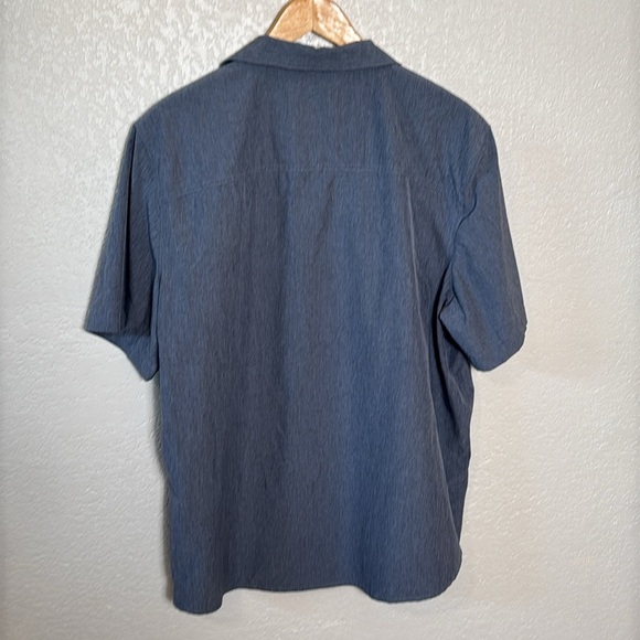 Gerry Men’s XL Blue Button Down Short Sleeve Lightweight Shirt Collar - Picture 4 of 6
